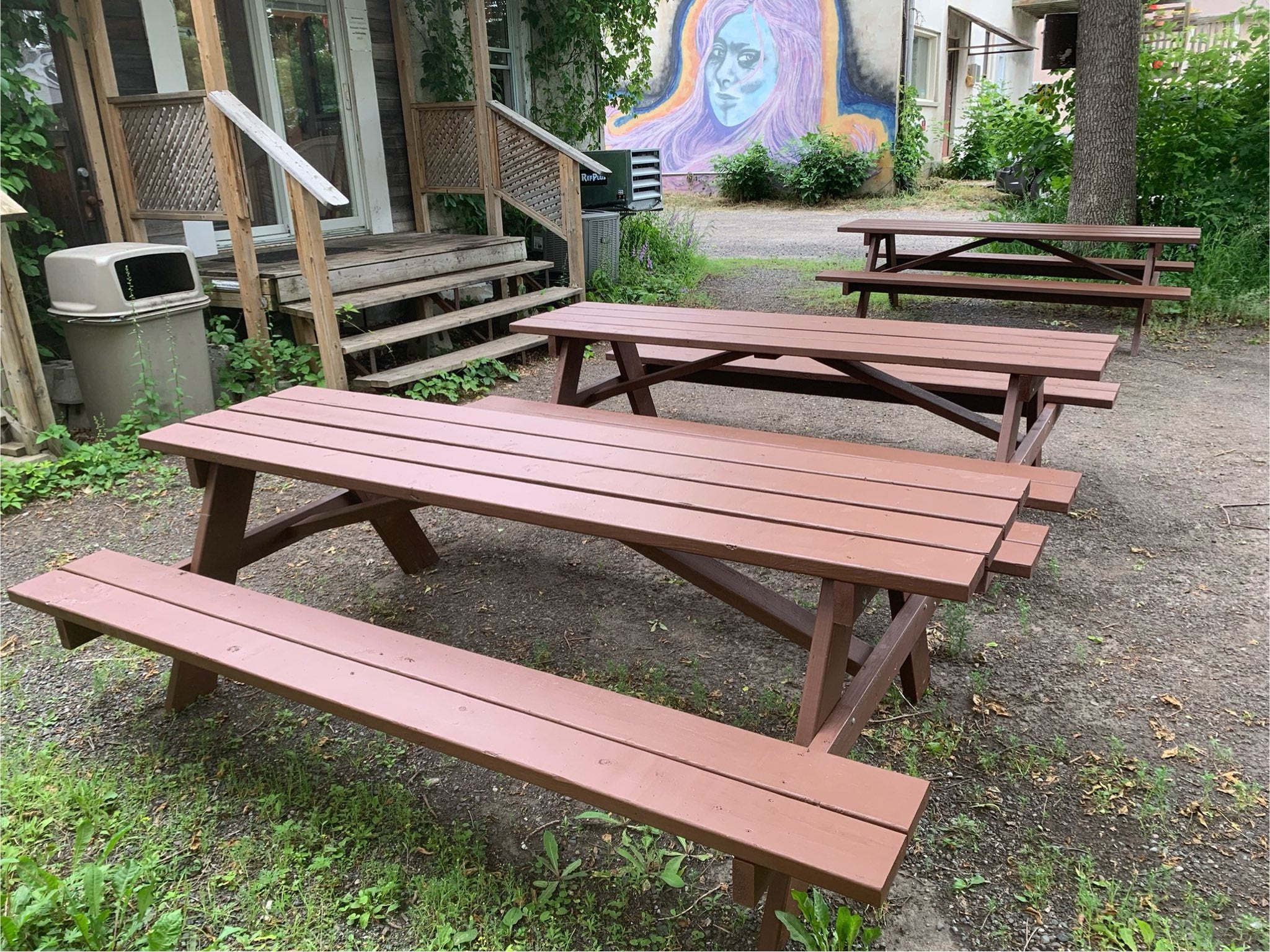 8' STANDARD PICNIC TABLE - FULLY PAINTED (BROWN)